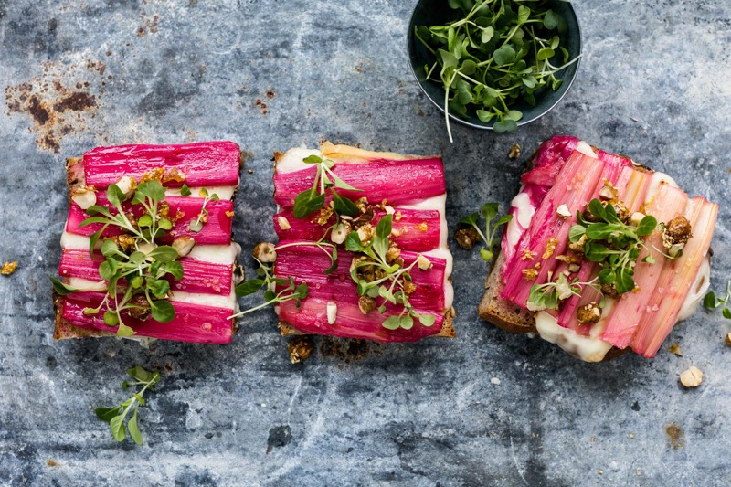 Crostinis à la rhubarbe