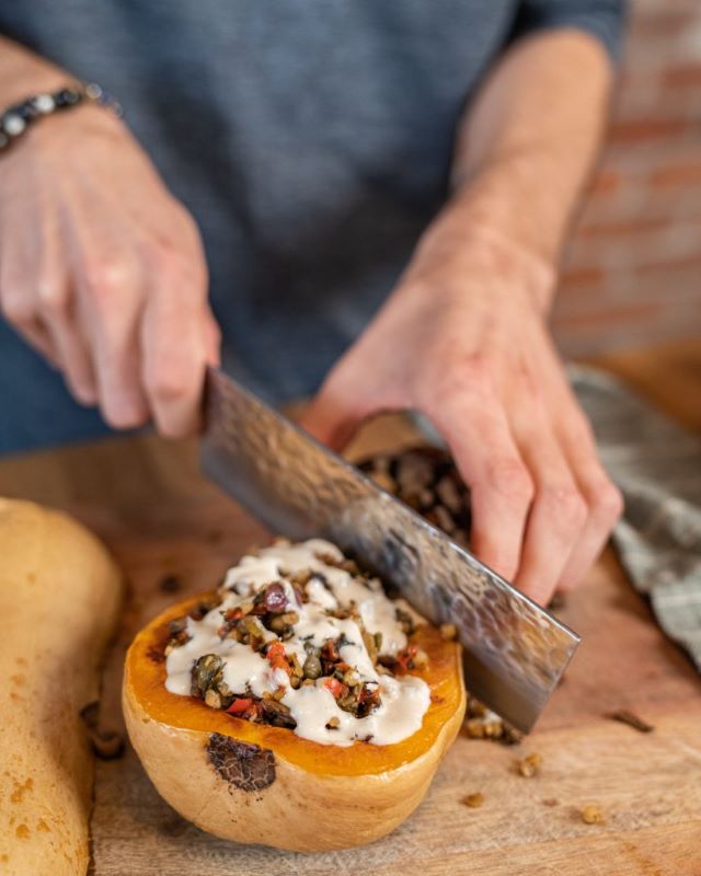 Courge butternut végane farcie au sarrasin et champignons